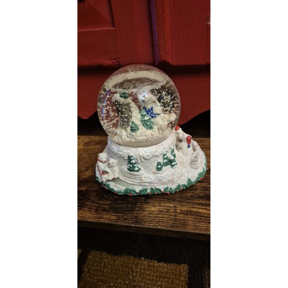 San Francisco Music Box Co Water Globe The Winner Is Polar Bears Let It Snow Box - Picture 5 of 8